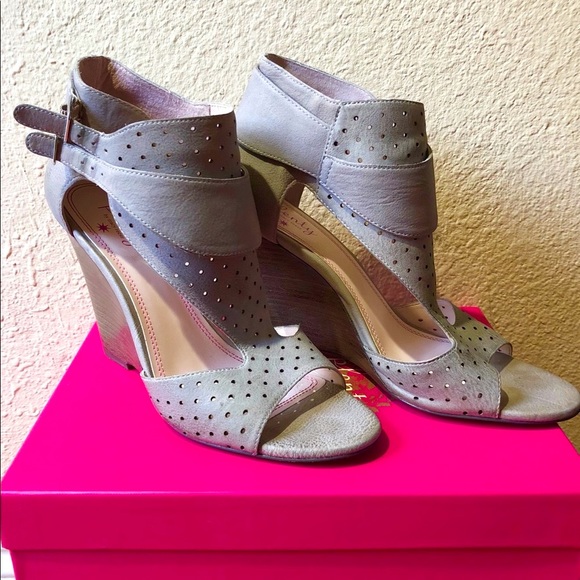 Strappy wedge - Picture 3 of 8